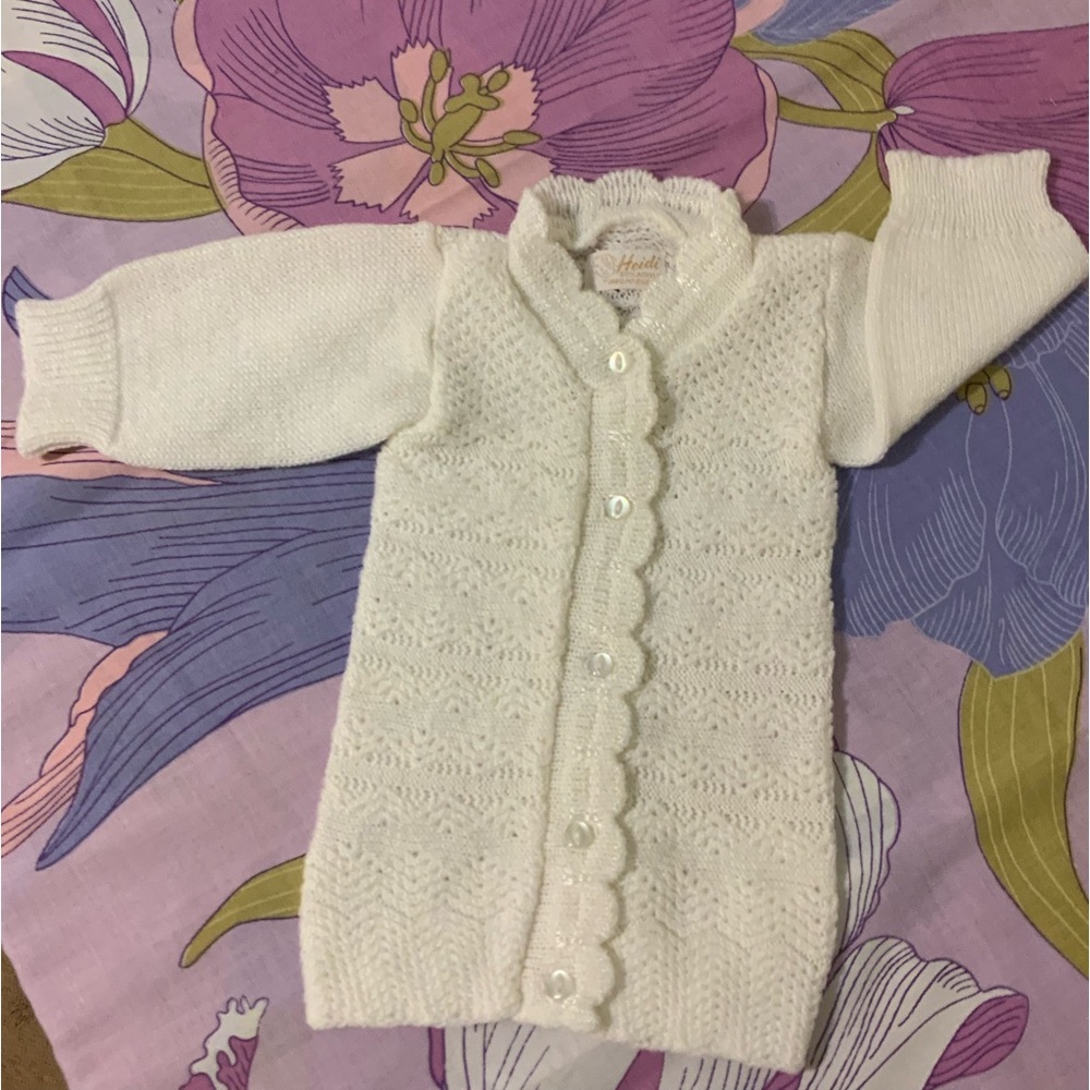 NWOT VTG Heidi Newborn Crochet Ivory Button-Down Ruffle Cardigan